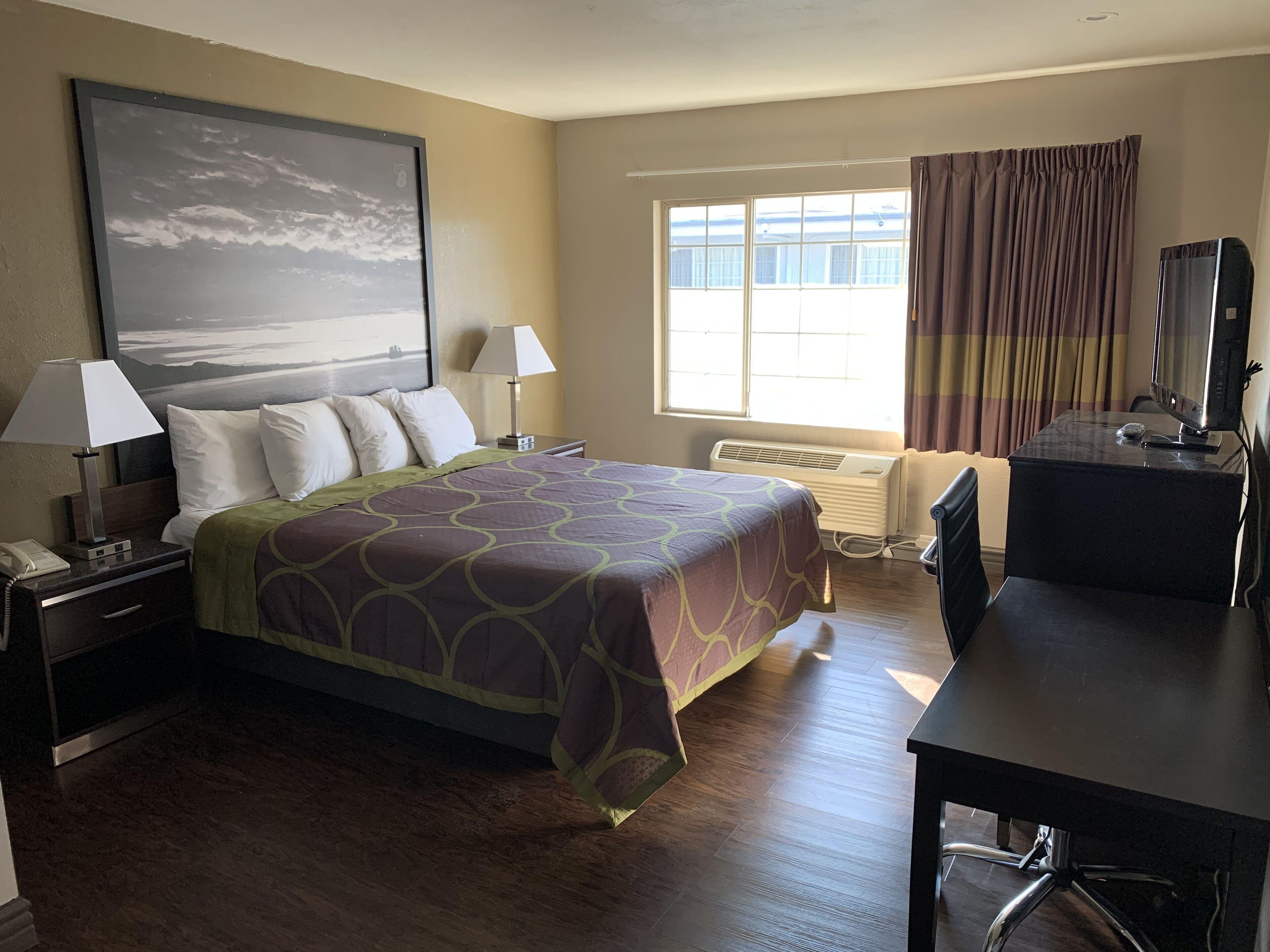 Skyways Hotel — Photos 2